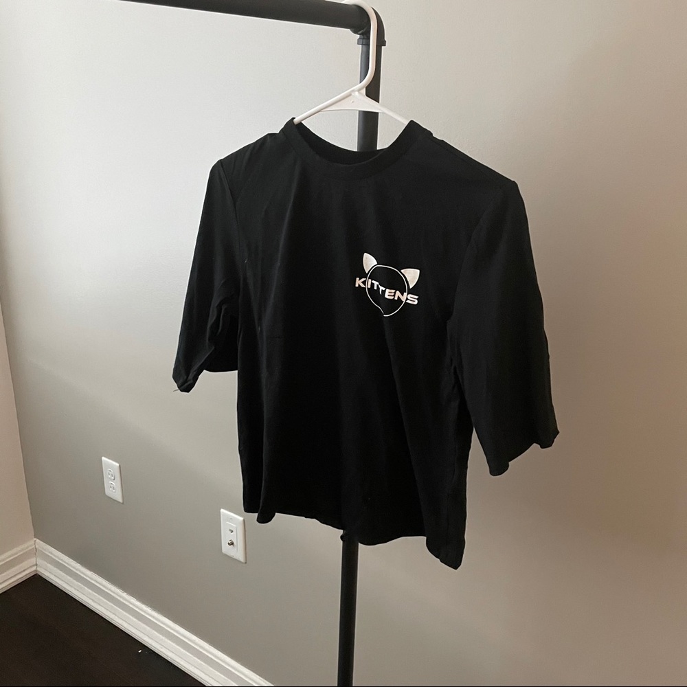 H&M black tshirt